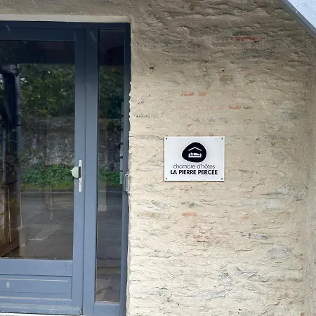 La Pierre Percée 3*